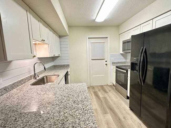 Photo - 413 Krueger St