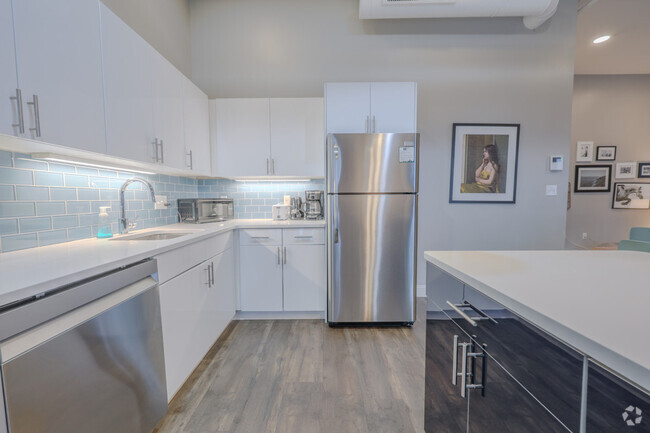 Building Photo - 6 Hamilton Pl Unit ID1076665P Rental