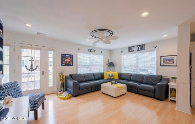 Photo - 136 Joseph St