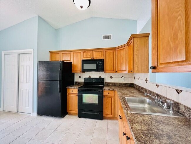 Photo - 2 Bedroom Candlewyck