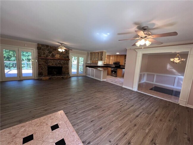 Photo - 1921 Trophy Dr