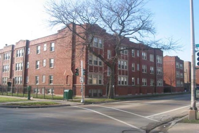 Building Photo - 6700 S Indiana