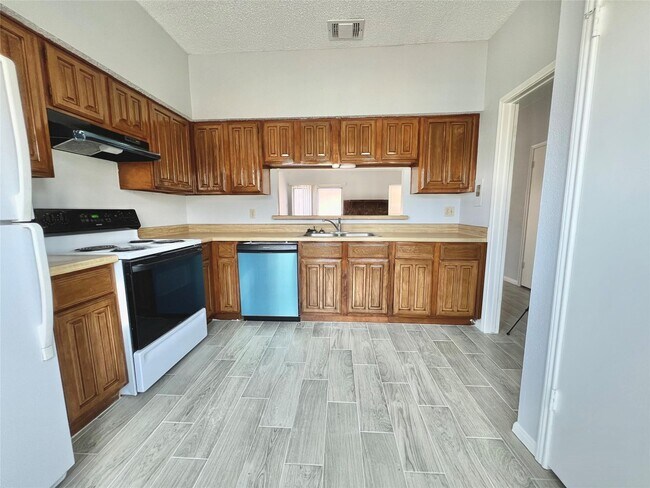 Photo - 12400 Brookglade Cir Unit 63