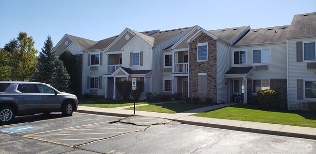 Building Photo - 1819 Silverstone Dr Rental