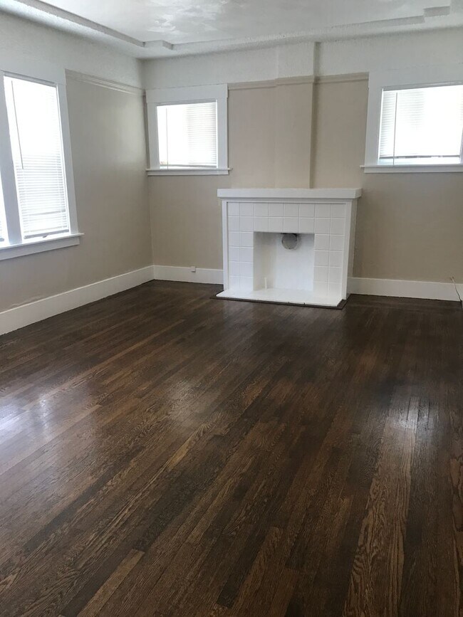 2504 MacArthur Blvd Unit 3512 Boston Ave