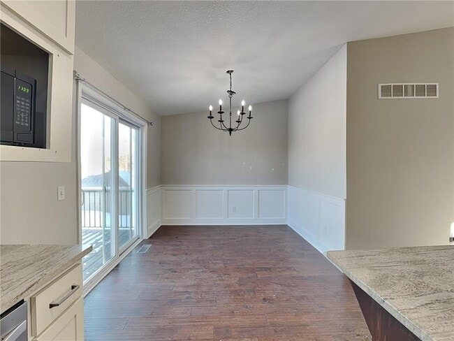 Photo - 1525 Independence Ave N