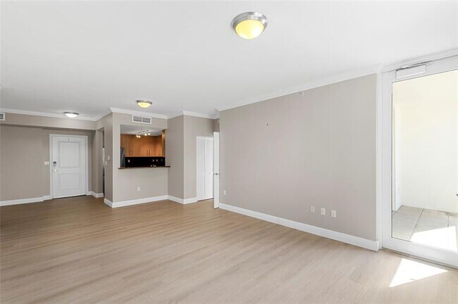 Photo - 511 SE 5 Ave Unit 910