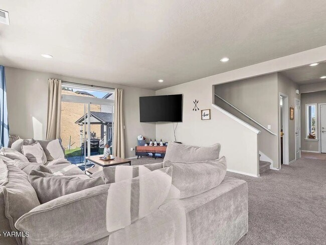 Photo - Non-Refundable & Security Deposit Total: $2395.00