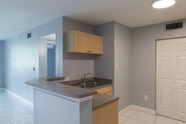 Photo - 505 Villa Cir