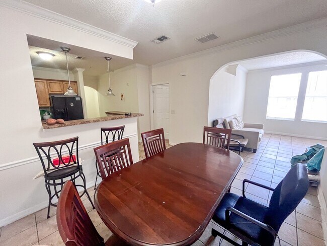 Photo - Campus View 1257 #214