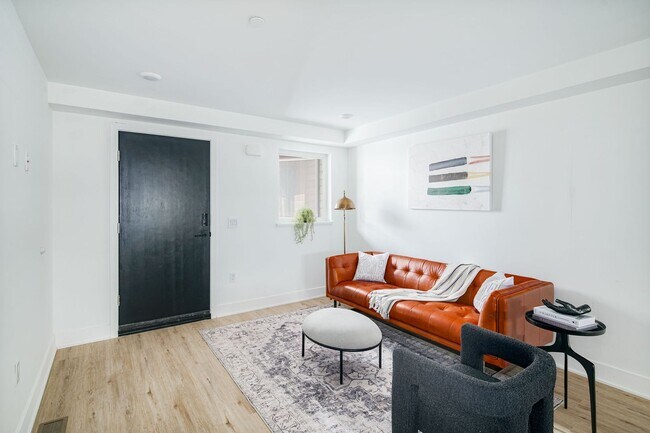 Photo - Brand New Luxury Townhouses Unit 1