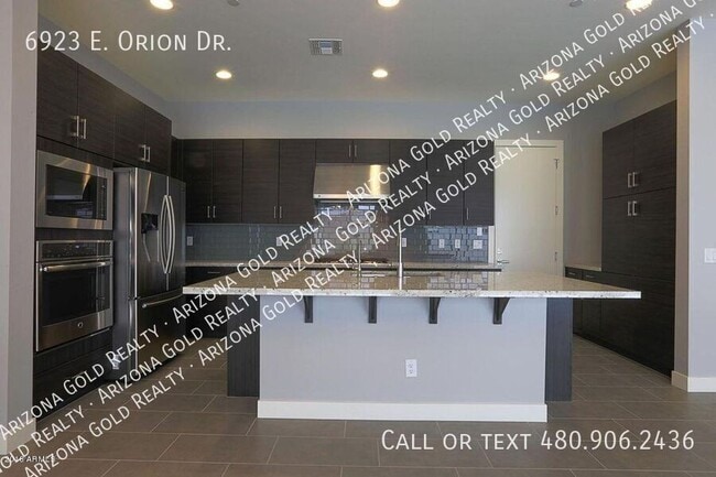 Photo - Skye on McDowell