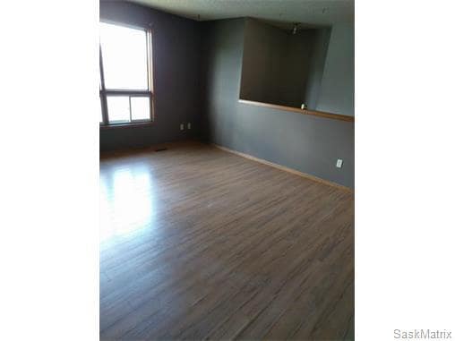 Photo - 4038 Taylor St E