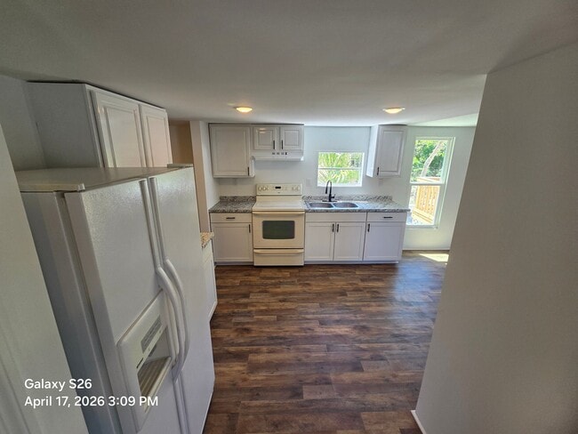 Photo - 4180 Royal Palm Ave