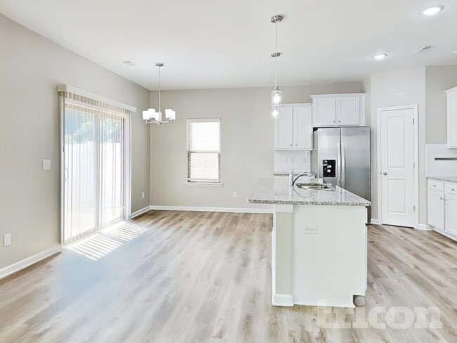 Photo - 138 Spring Knoll Dr