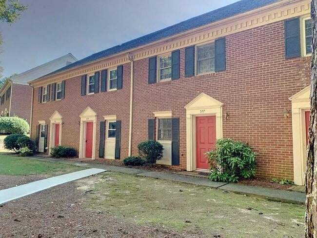 Building Photo - 595 Wedgewood Dr