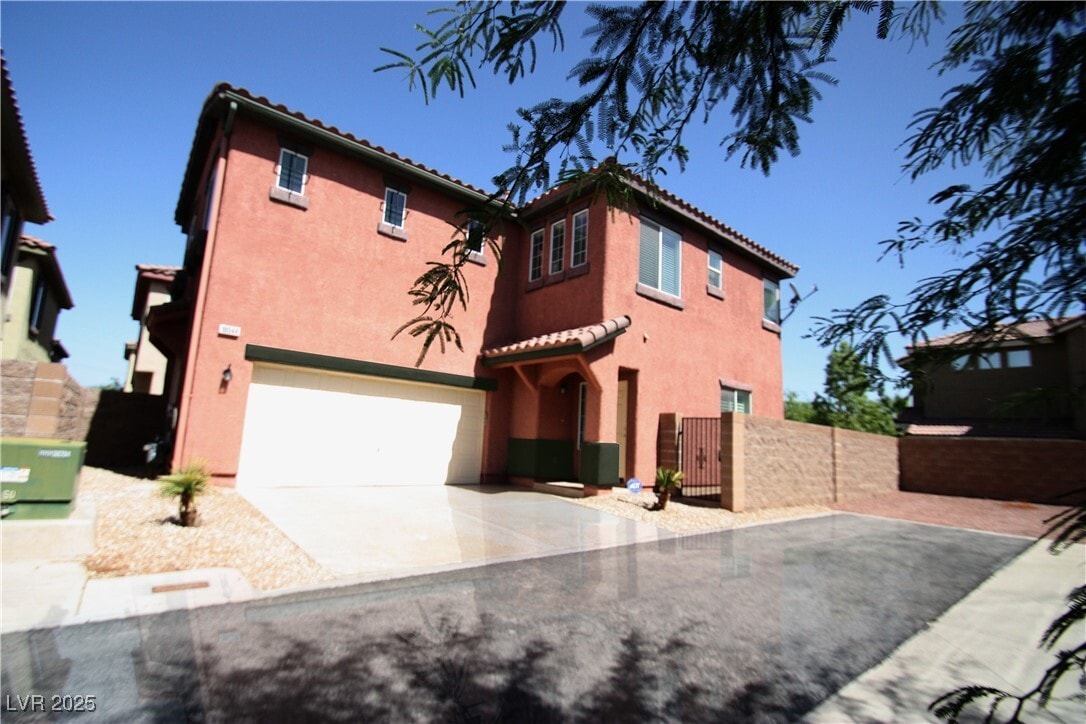 Photo - 10544 Lessona St Casa