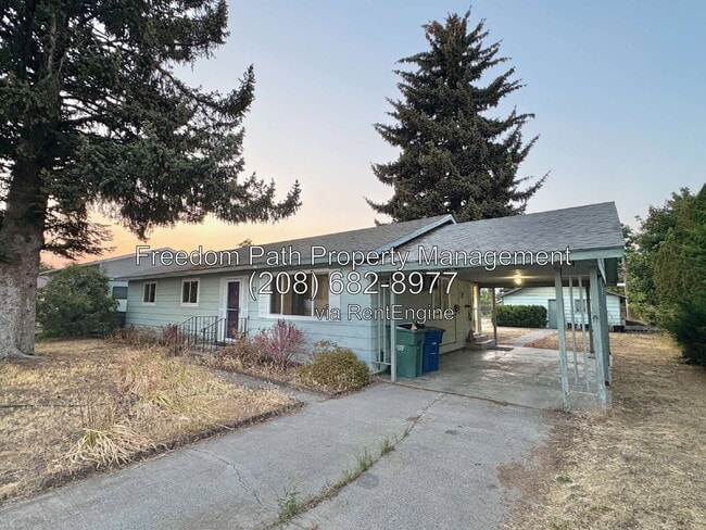 Photo - 315 E 1st Ave