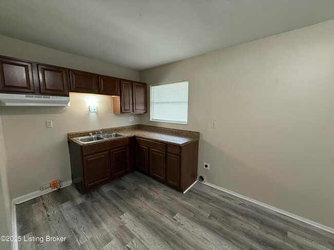 Photo - 508 Blossom Rd