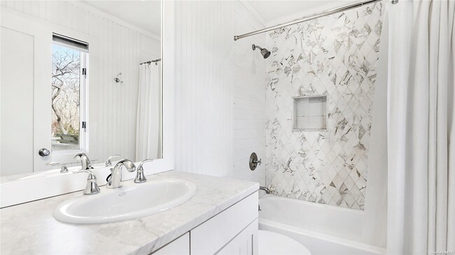 Photo - 159 Woodbine Dr Apartment
