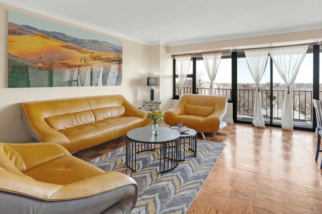 Photo - 44 Strawberry Hill Ave Unit APT 7D