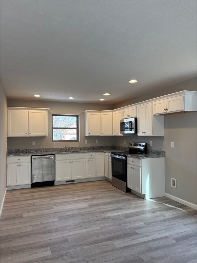 Photo - 3133 N Pointe Ave