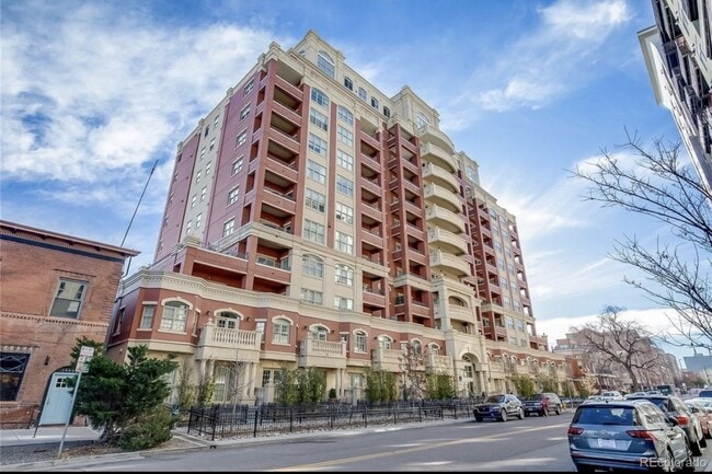 Building Photo - "Chic Urban Retreat: Stylish 1-Bed Condo with Hardwood Floors in the Heart of Denver!" Unit 907