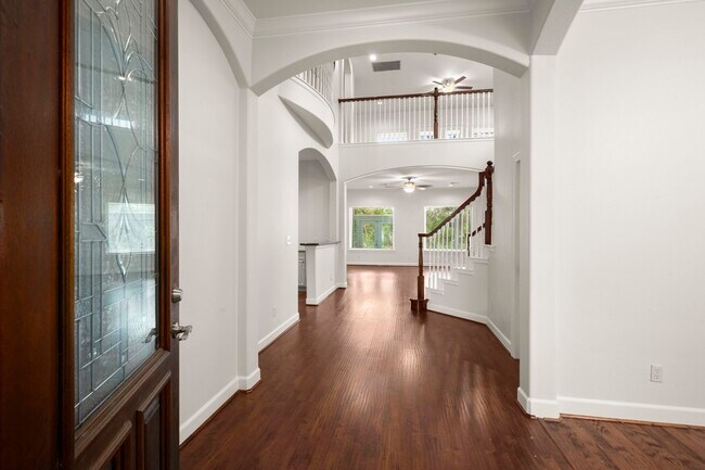 Photo - 107 Island Blvd