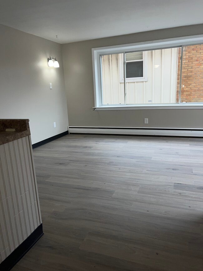 Building Photo - 4347 Union Rd Unit 3