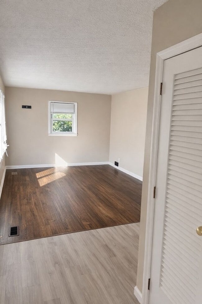 Photo - 3 BED 1 Bath Available in Fayetteville NC