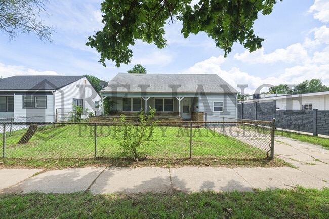 Building Photo - 3123 W Douglas Ave