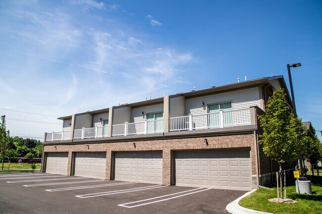 Photo - Lathrup Court Apartments