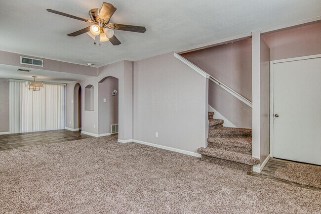 Photo - 2405 Tierra Humeda Dr