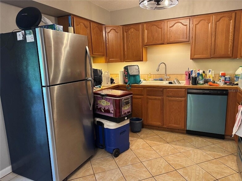 Photo - 1079 Seminole St