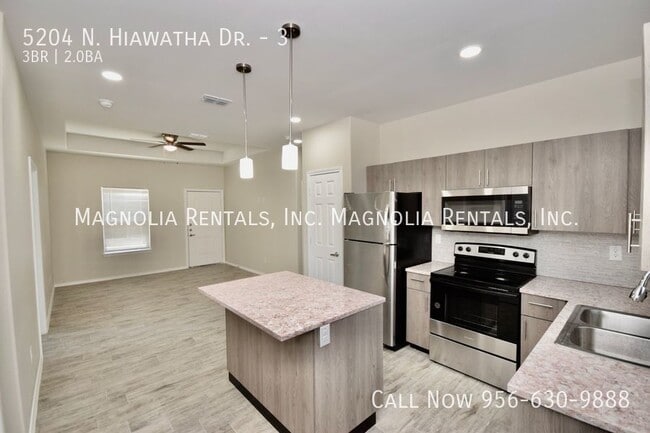 Photo - 5204 N Hiawatha Dr Unit 3