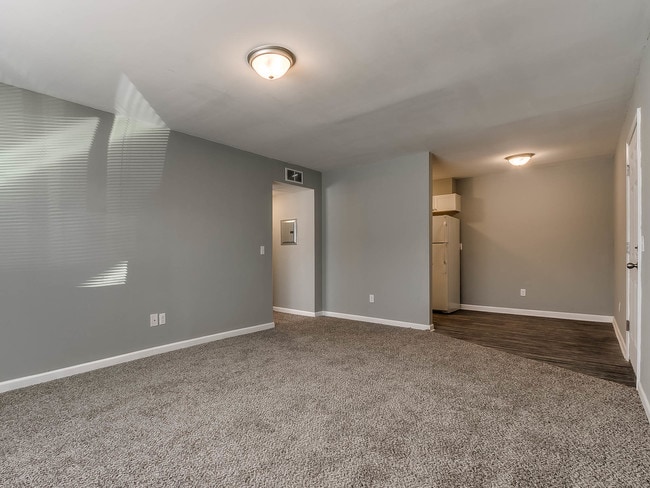 10 West Apartments