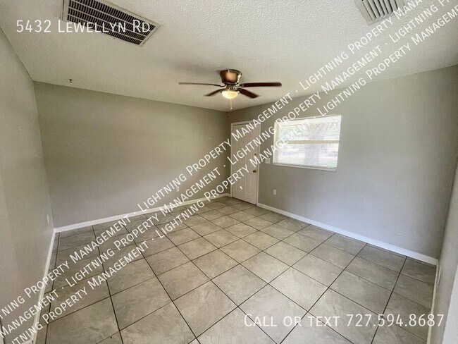 5432 Lewellyn Rd
