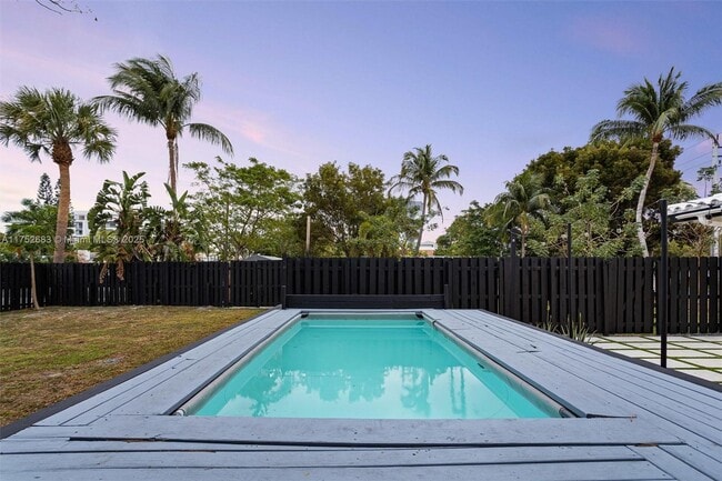 Photo - 1817 NE 2nd St