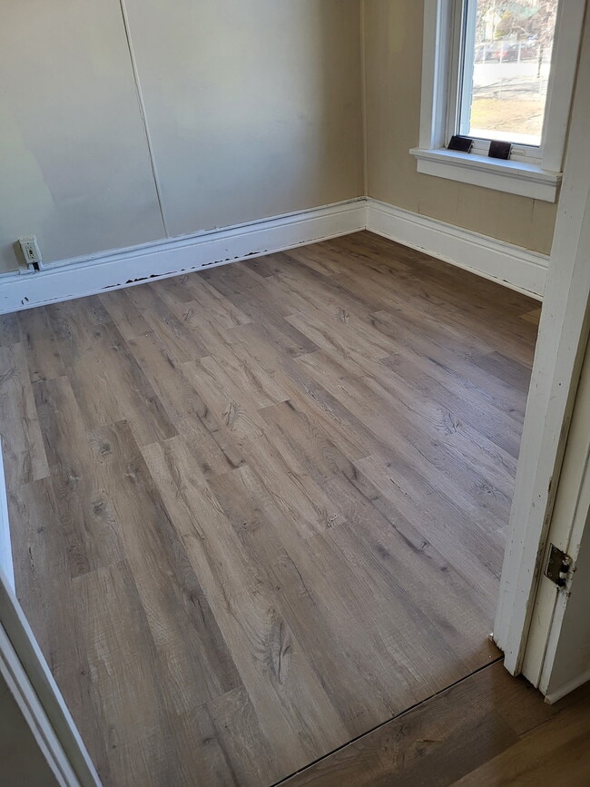 Building Photo - 401 Olmstead St Unit 3