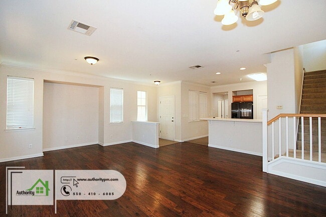 Photo - 2109 Vienna Way