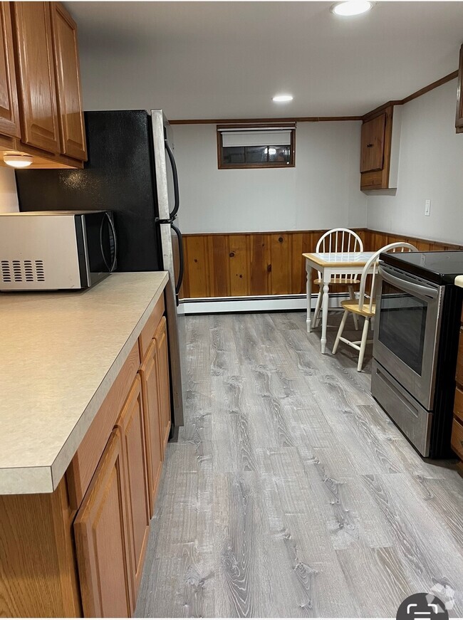 Building Photo - 878 Southern Dr Unit 1 Bedroom Apartment