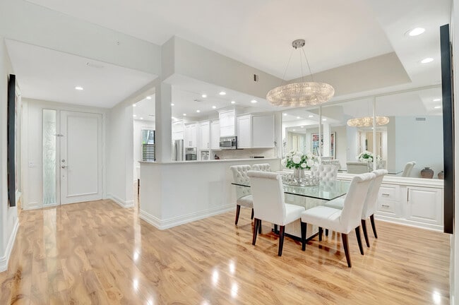 Photo - 17565 Ashbourne Ln Unit D