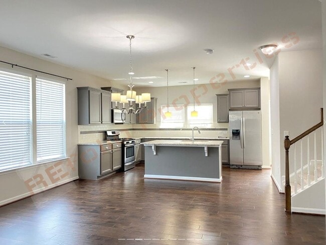 Photo - 1014 Midtowne Way