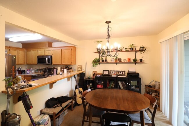 Photo - 2 Bed 2 Bath - Condo - W/S/G Included - Pet Friendly - NAS Whidbey