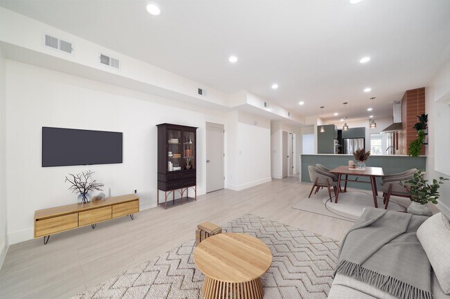 Photo - 335 Arlington Ave Unidad 1