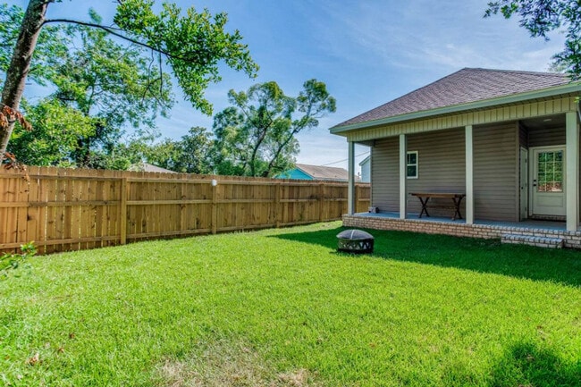 Photo - 410 N C St Unidad ID1367374P