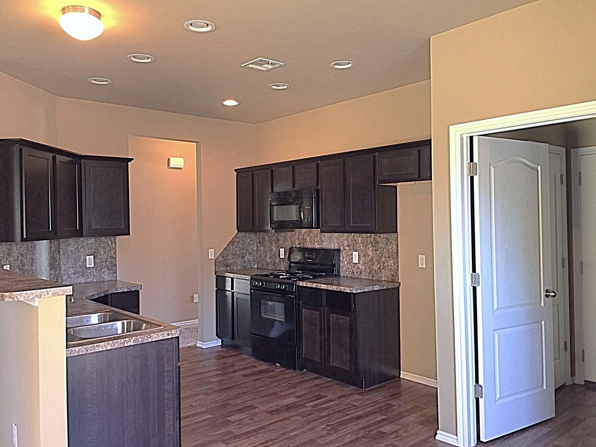 Photo - Close to I35 + Great Area close to Shopping