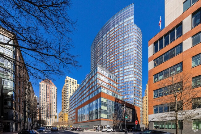 Photo - The Visionaire