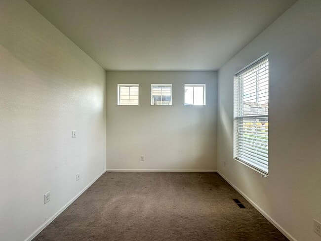 Photo - Senderos Creek 3bd paired home