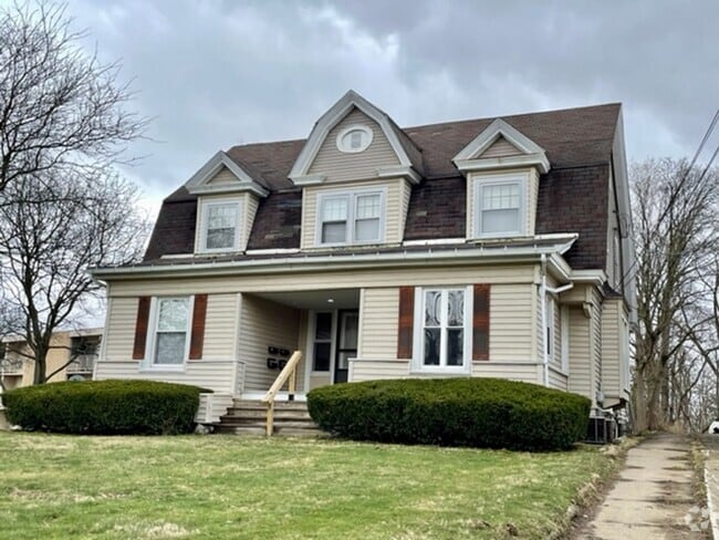 Building Photo - PERFECT 1 Bedroom Move-In Ready! Unit 7074 Rental